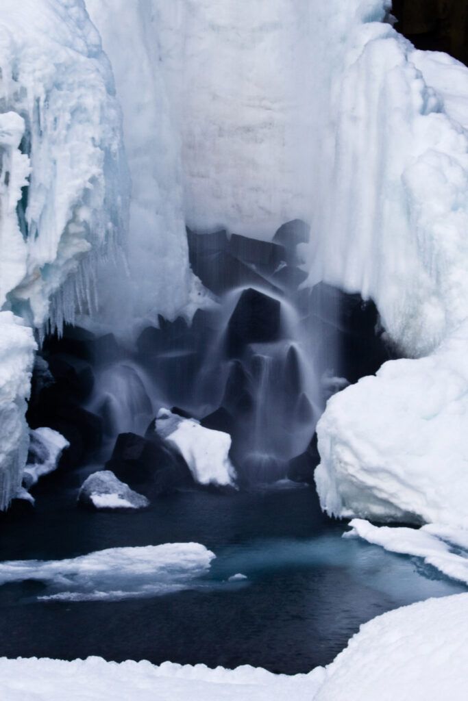 026-svartifoss-snjor