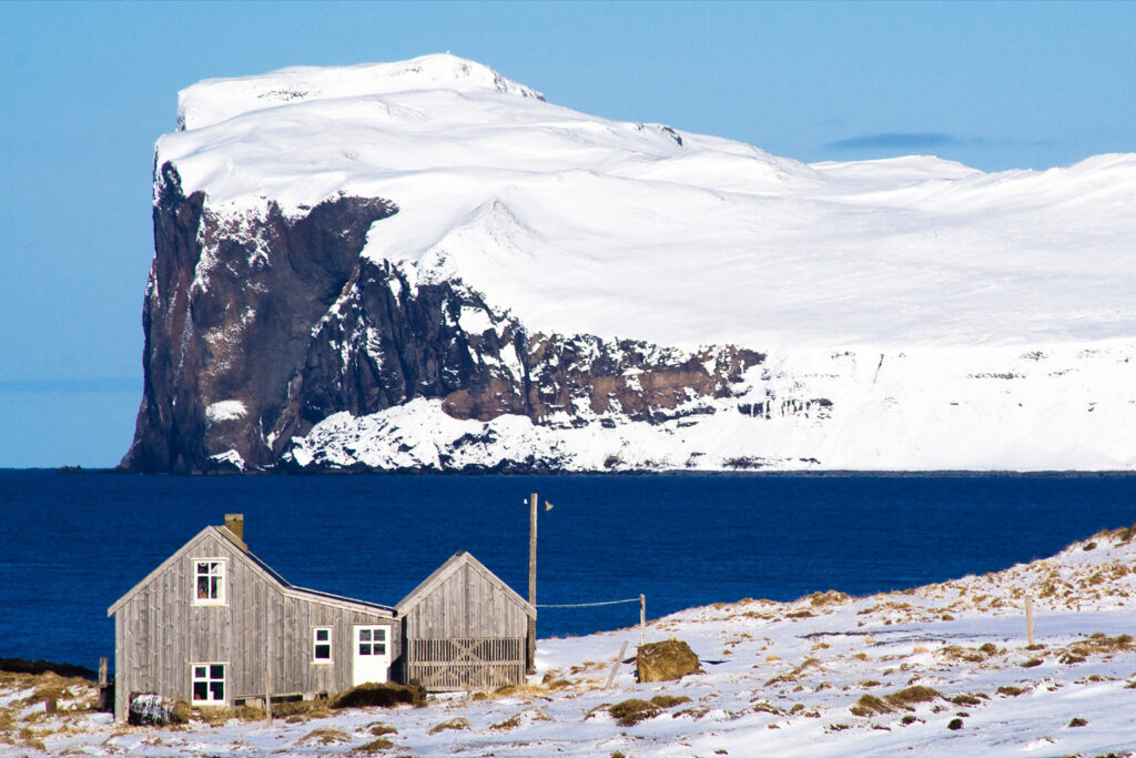 028-thordarhofdi-naust-vetur